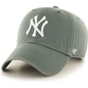 dunkelgrune-gebogene-kappe-new-york-yankees-mlb-clean-up-von-47-brand