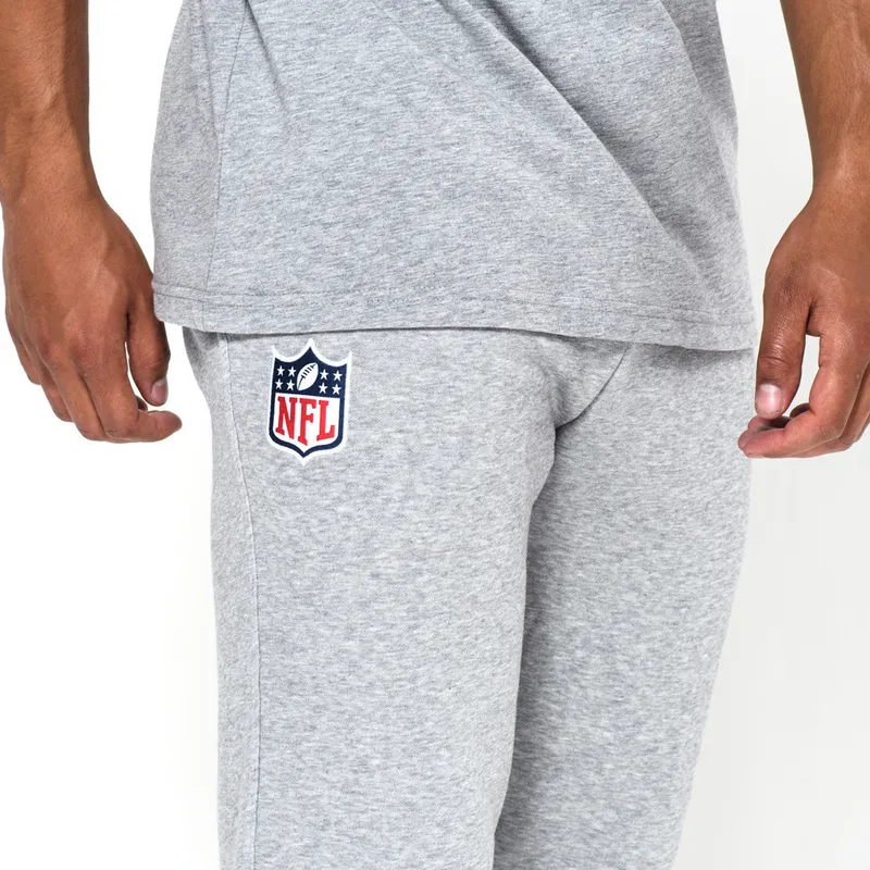 hosen-lange-hose-grau-track-pant-der-nfl-von-new-era hosen-lange-hose-grau-track-pant-der-nfl-von-new-era