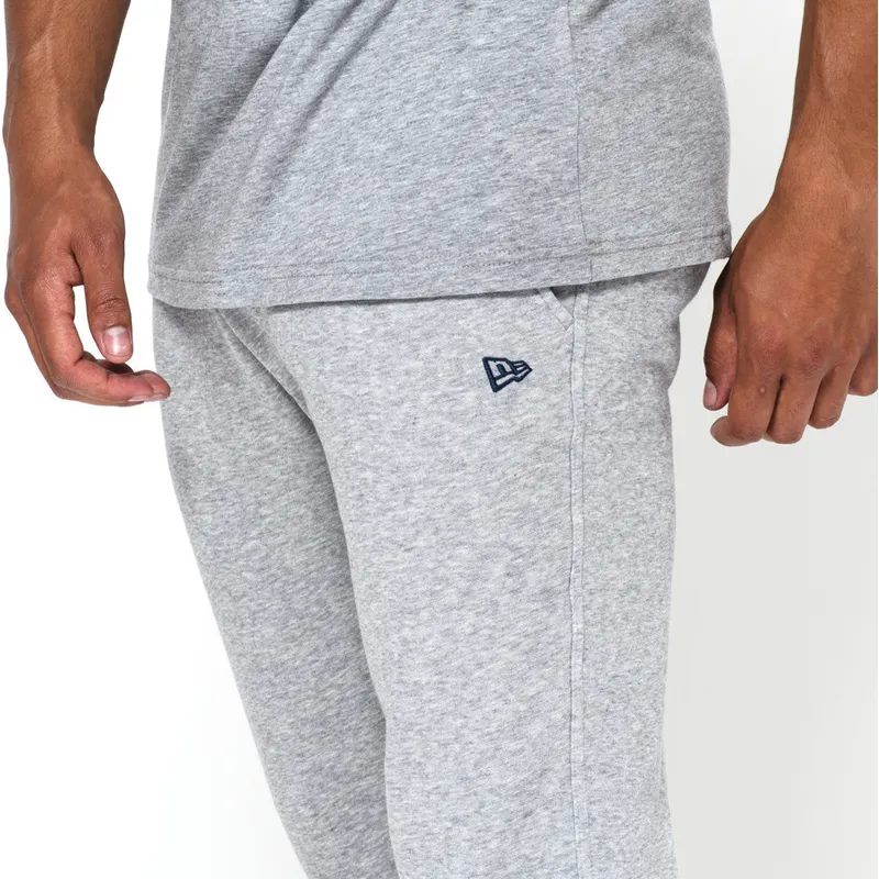 hosen-lange-hose-grau-track-pant-der-nfl-von-new-era hosen-lange-hose-grau-track-pant-der-nfl-von-new-era