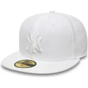 mutzen-flach-weiss-angepasst-59fifty-white-on-white-der-new-york-yankees-mlb-von-new-era