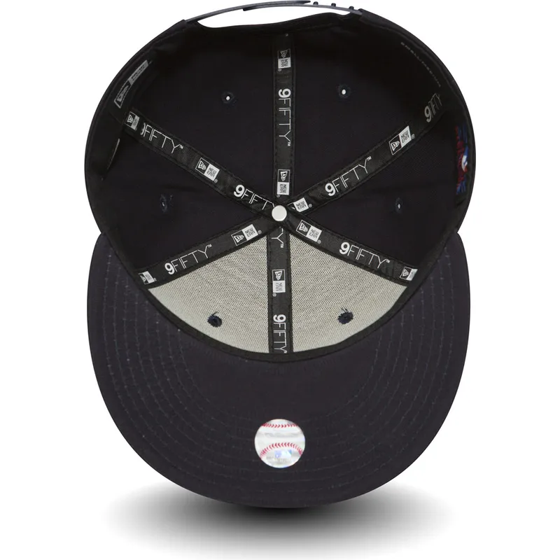 marineblaue-verstellbare-9fifty-essential-flat-cap-der-new-york-yankees-mlb-von-new-era