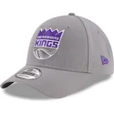 mutzen-gebogen-grau-verstellbares-band-9forty-the-league-der-sacramento-kings-nba-von-new-era