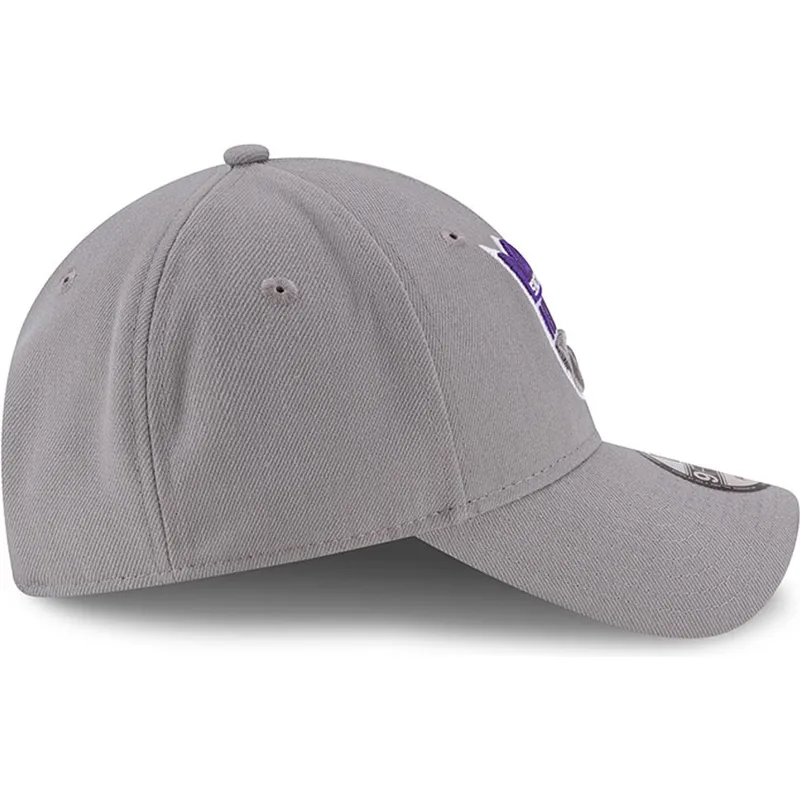 mutzen-gebogen-grau-verstellbares-band-9forty-the-league-der-sacramento-kings-nba-von-new-era