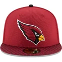 mutzen-flach-rot-angepasst-59fifty-sideline-der-arizona-cardinals-nfl-von-new-era