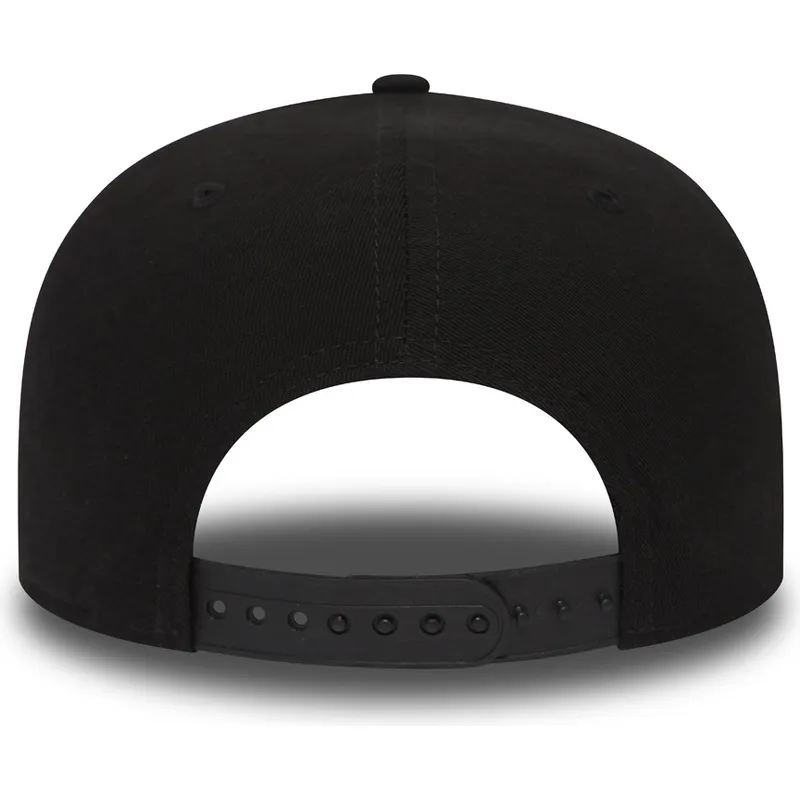 mutzen-flach-schwarz-snapback-9fifty-chain-stitch-der-chicago-bulls-nba-von-new-era mutzen-flach-schwarz-snapback-9fifty-chain-stitch-der-chicago-bulls-nba-von-new-era