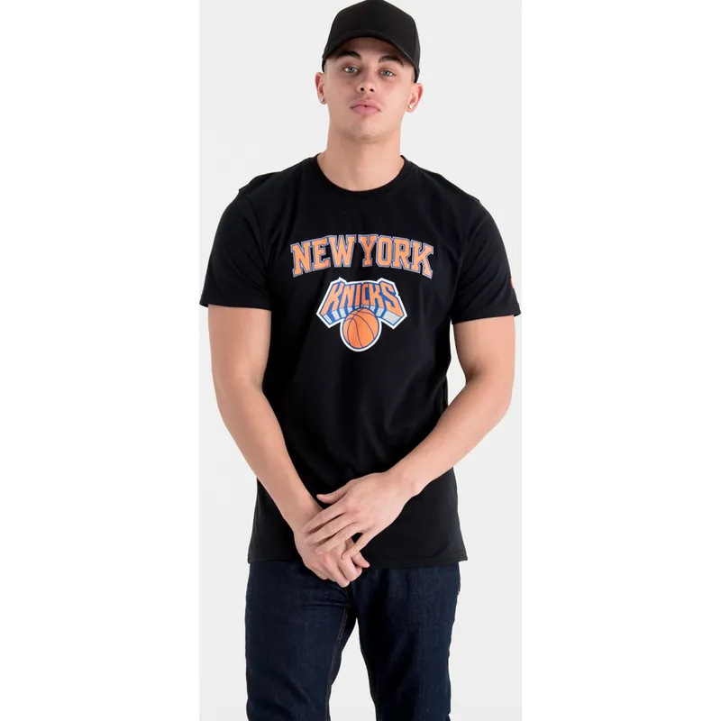 t-shirt-kurzarm-schwarz-der-new-york-knicks-nba-von-new-era
