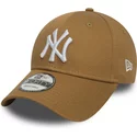 new-era-curved-brim-9forty-essential-new-york-yankees-mlb-light-adjustable-cap-braun