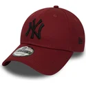 new-era-mlb-new-york-yankees-9forty-essential-verstellbare-rote-kappe-mit-schwarzem-logo