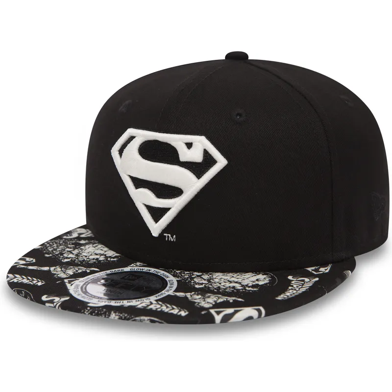 mutzen-flach-schwarz-snapback-fur-kinder-9fifty-gitd-der-superman-warner-bros-von-new-era