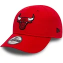 verstellbare-rote-kinderkappe-mit-gebogenem-schirm-9forty-essential-der-chicago-bulls-nba-von-new-era
