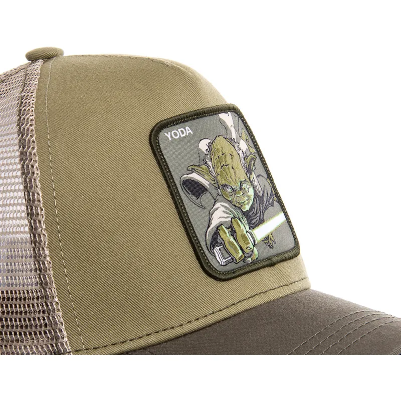 mutzen-gebogen-grun-snapback-yoda-star-wars-von-capslab