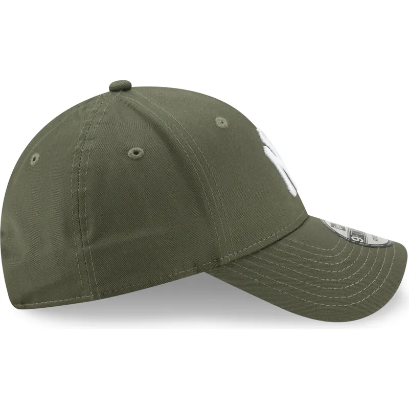 grune-verstellbare-curved-cap-9forty-league-essential-der-new-york-yankees-mlb-von-new-era