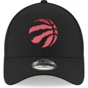 schwarze-gebogene-kappe-mit-rotem-logo-verstellbar-9forty-the-league-toronto-raptors-nba-von-new-era