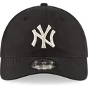 schwarze-verstellbare-9twenty-nylon-packable-kappe-mit-gebogenem-schirm-der-new-york-yankees-mlb-von-new-era