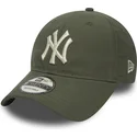 verstellbare-grune-gebogene-kappe-9twenty-nylon-packable-der-new-york-yankees-mlb-von-new-era