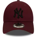 new-era-curved-brim-black-logo-9forty-league-essential-new-york-yankees-mlb-maroon-adjustable-cap