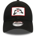 schwarze-verstellbare-9twenty-kappe-mit-gebogenem-schirm-silvester-looney-tunes-von-new-era