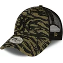new-era-black-logo-9forty-tiger-print-new-york-yankees-mlb-green-trucker-hat