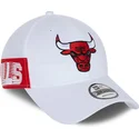 mutzen-gebogen-weiss-verstellbares-band-9forty-side-mark-der-chicago-bulls-nba-von-new-era