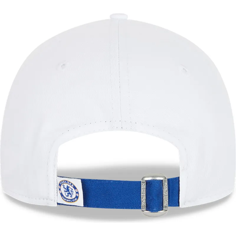 mutzen-gebogen-weiss-verstellbares-band-9forty-cotton-wordmark-der-chelsea-football-club-premier-league-von-new-era mutzen-gebogen-weiss-verstellbares-band-9forty-cotton-wordmark-der-chelsea-football-club-premier-league-von-new-era