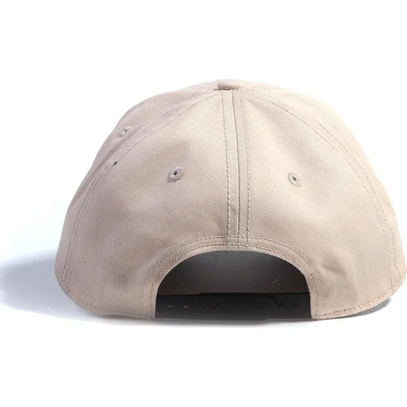 mutzen-gebogen-beige-snapback-von-difuzed