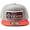 grau-rote-snapback-kappe-nes-controller-nintendo-von-difuzed
