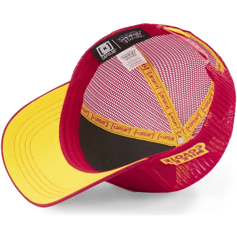 mutzen-gebogen-rot-snapback-kojote-looney-tunes-von-capslab mutzen-gebogen-rot-snapback-kojote-looney-tunes-von-capslab