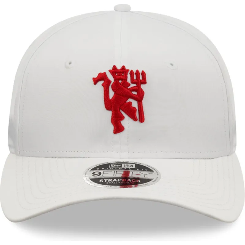 mutzen-gebogen-weiss-verstellbares-band-9fifty-der-manchester-united-football-club-premier-league-von-new-era mutzen-gebogen-weiss-verstellbares-band-9fifty-der-manchester-united-football-club-premier-league-von-new-era