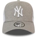new-era-mlb-new-york-yankees-a-frame-jersey-essential-trucker-cap-in-grau-und-weiss
