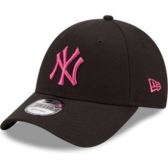 New Era Curved Brim Pink Logo 9FORTY League Essential New York Yankees MLB Black Adjustable Cap