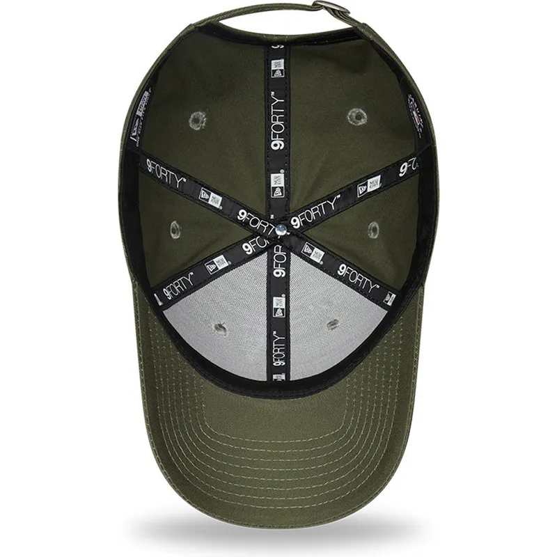 mutzen-gebogen-grun-verstellbares-band-9forty-league-essential-der-new-york-yankees-mlb-von-new-era