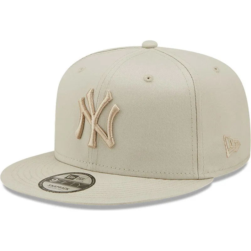 mutzen-flach-grau-snapback-9fifty-league-essential-der-new-york-yankees-mlb-von-new-era