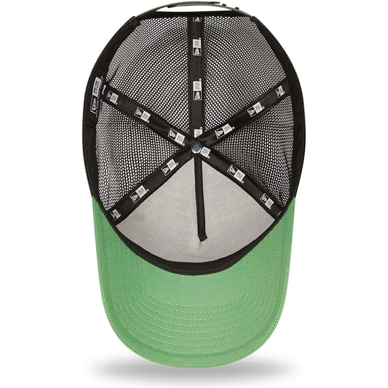 mutzen-gebogen-schwarz-snapback-a-frame-von-new-era