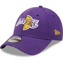 verstellbare-violette-9forty-washed-pack-split-logo-kappe-der-los-angeles-lakers-nba-von-new-era