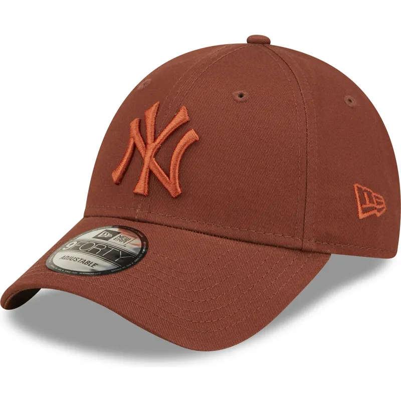 mutzen-gebogen-braun-verstellbares-band-9forty-league-essential-der-new-york-yankees-mlb-von-new-era