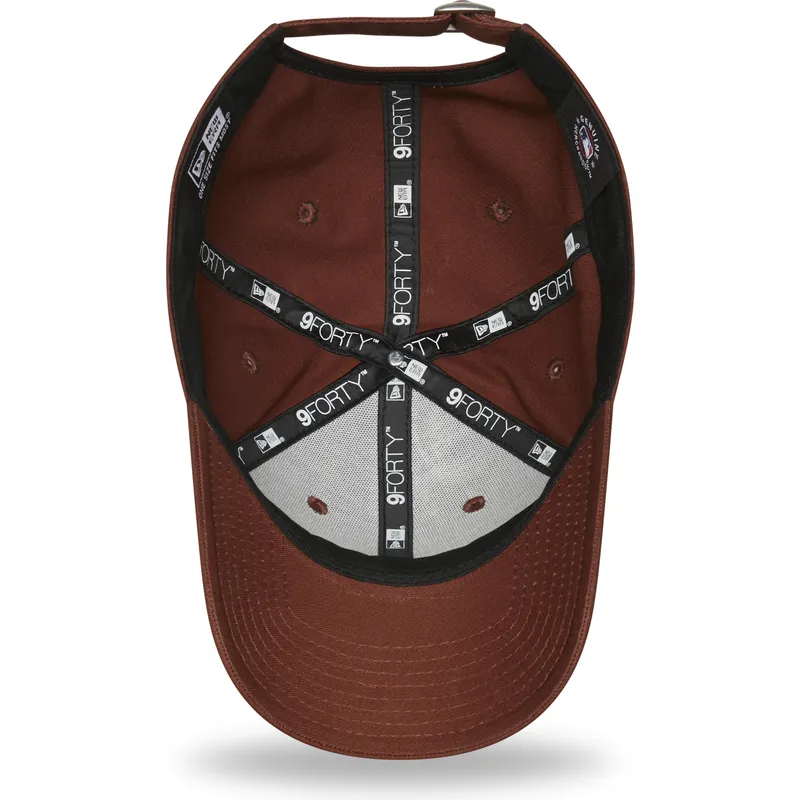 mutzen-gebogen-braun-verstellbares-band-9forty-league-essential-der-new-york-yankees-mlb-von-new-era