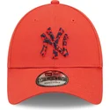 mutzen-gebogen-rot-verstellbares-band-9forty-seasonal-infill-der-new-york-yankees-mlb-von-new-era
