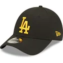 schwarze-verstellbare-kappe-mit-gebogenem-schirm-und-gelbem-logo-9forty-league-essential-der-los-angeles-dodgers-mlb-von-new-era