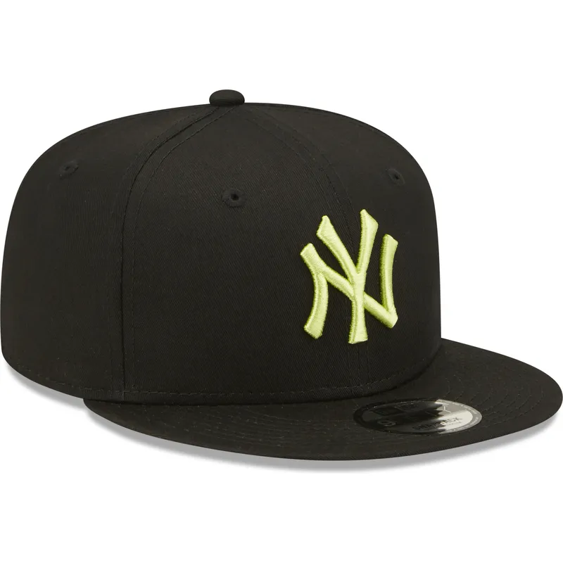 mutzen-flach-schwarz-snapback-9fifty-league-essential-der-new-york-yankees-mlb-von-new-era