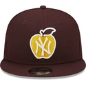 new-era-flat-brim-9fifty-ny-apple-new-york-yankees-mlb-maroon-and-yellow-snapback-cap