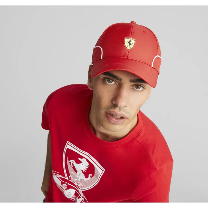 mutzen-gebogen-rot-verstellbares-band-sptwr-race-b-der-ferrari-formula-1-von-puma