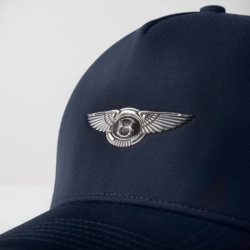 mutzen-gebogen-marineblau-angepasst-von-bentley