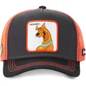 schwarze-und-orangefarbene-trucker-kappe-scooby-doo-heehee-hee-von-capslab