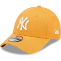 mutzen-gebogen-orange-verstellbares-band-9forty-league-essential-der-new-york-yankees-mlb-von-new-era