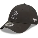 mutzen-gebogen-schwarz-verstellbares-band-9forty-team-outline-der-new-york-yankees-mlb-von-new-era