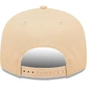 mutzen-flach-beige-snapback-9fifty-league-essential-der-new-york-yankees-mlb-von-new-era