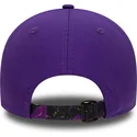 mutzen-gebogen-violett-verstellbares-band-9forty-print-infill-der-los-angeles-lakers-nba-von-new-era