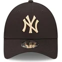 mutzen-gebogen-schwarz-verstellbares-band-9forty-league-essential-der-new-york-yankees-mlb-von-new-era