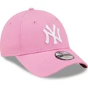 mutzen-gebogen-rosa-verstellbares-band-fur-kinder-9forty-league-essential-der-new-york-yankees-mlb-von-new-era