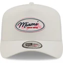mutzen-gebogen-weiss-snapback-a-frame-von-new-era